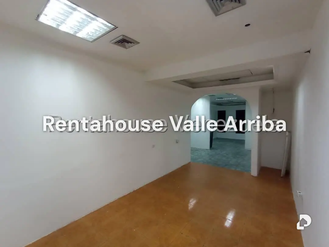 Local comercial en Los Palos Grandes, Caracas – 11