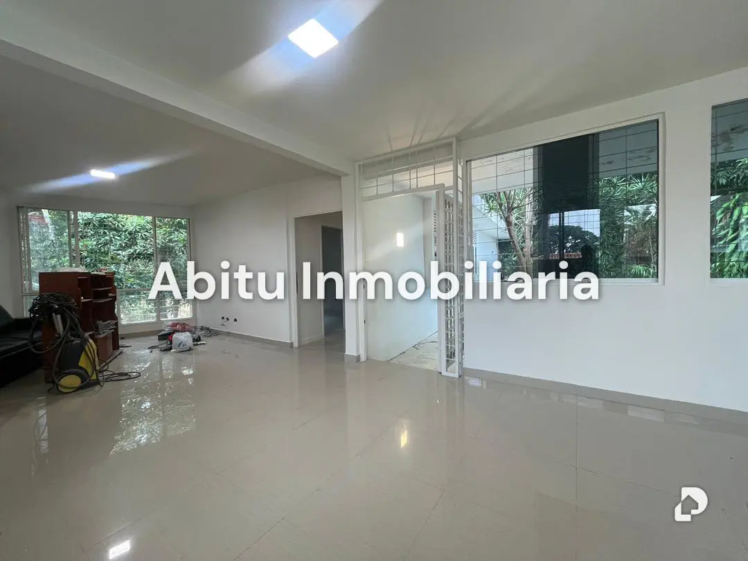 Apartamento en Altamira, Caracas – 11
