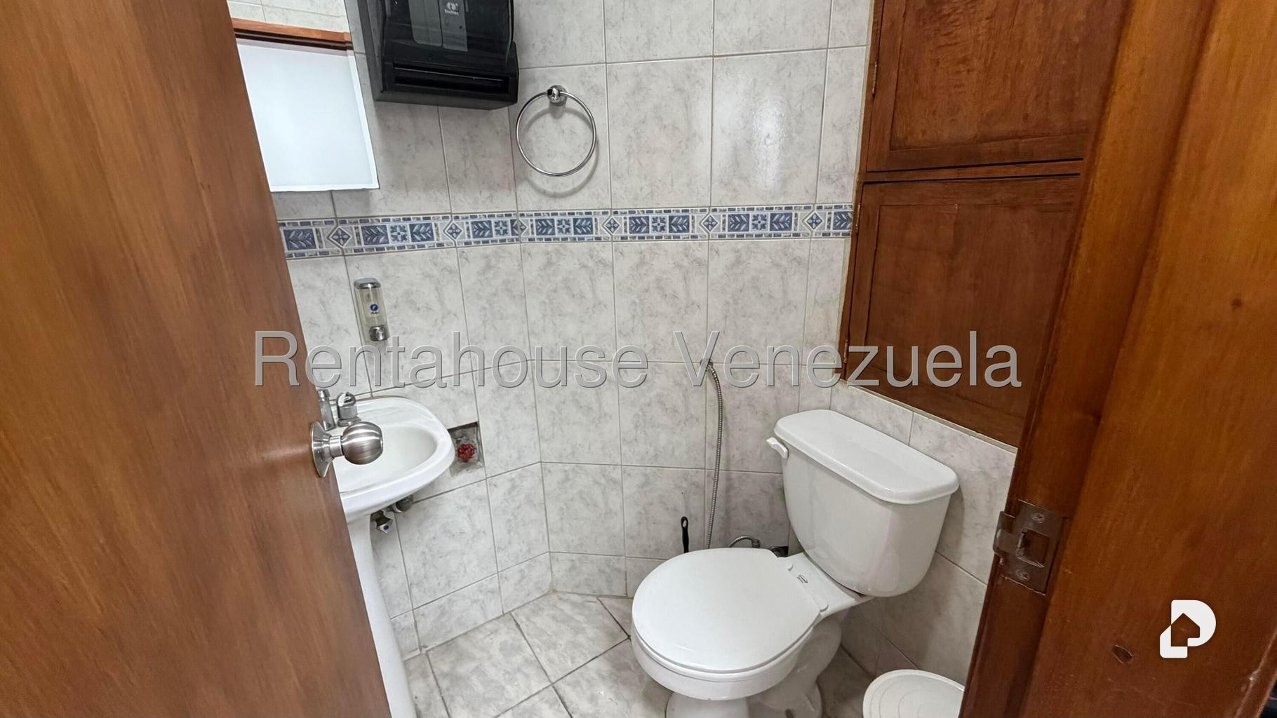 Office in Chacao, Caracas – 13