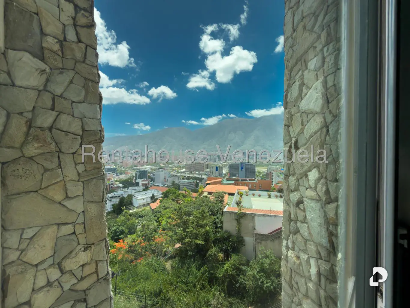 Apartment in Lomas de Las Mercedes, Caracas – 9