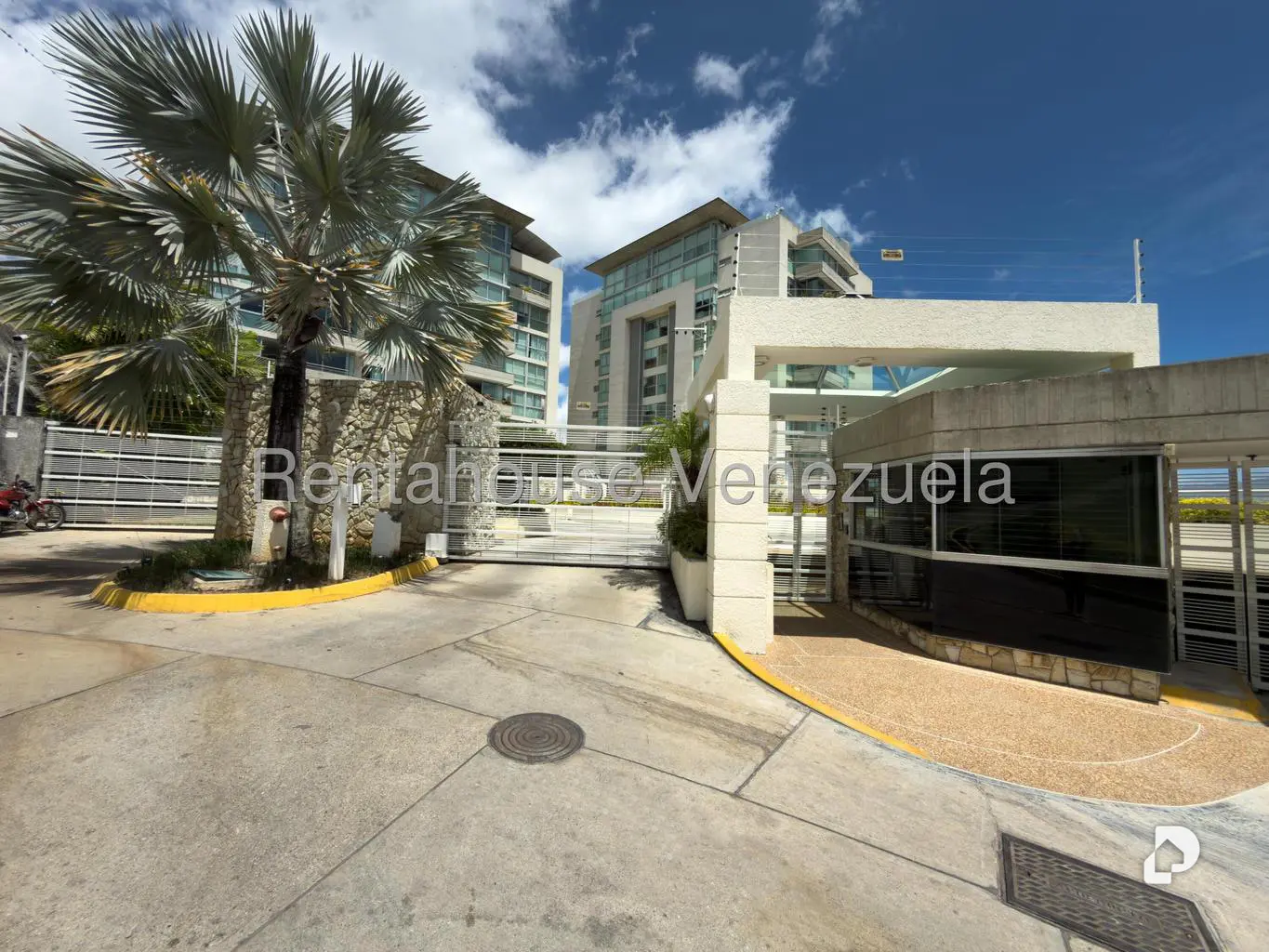 Apartment in Lomas de Las Mercedes, Caracas – 3