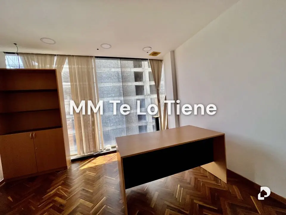 Office in El Marqués, Caracas – 15