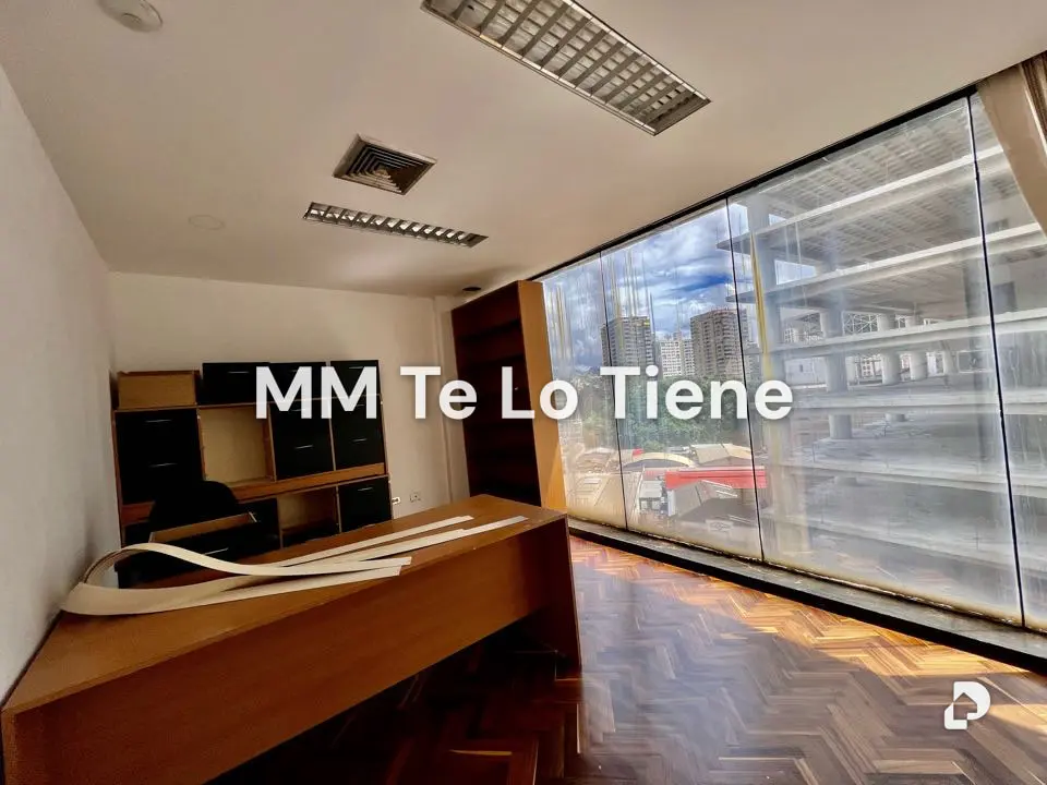 Office in El Marqués, Caracas – 12