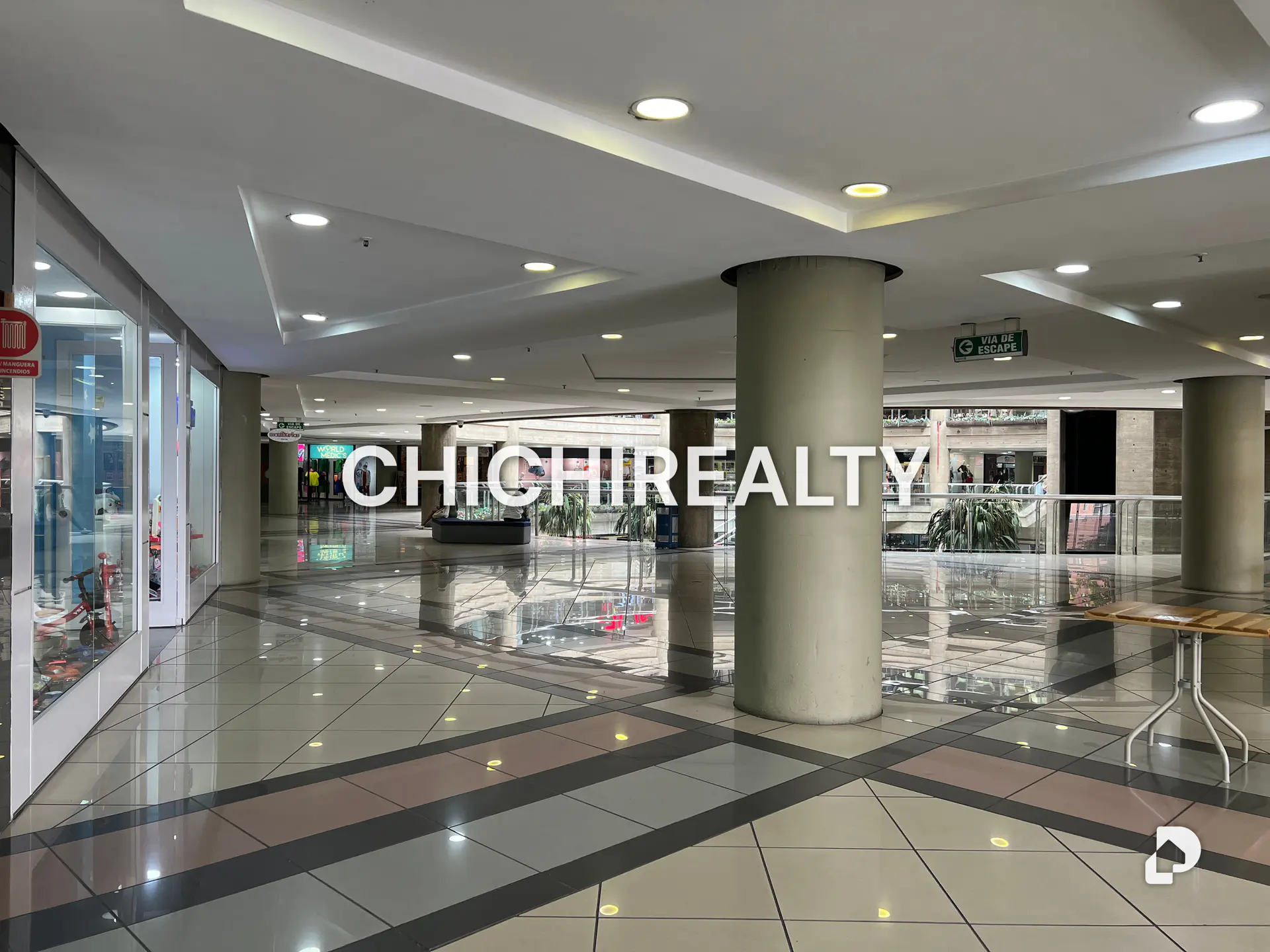Local comercial en El Recreo, Caracas – 1