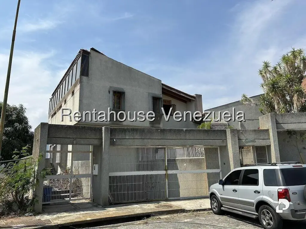 Casa en Santa Paula, Caracas – 3
