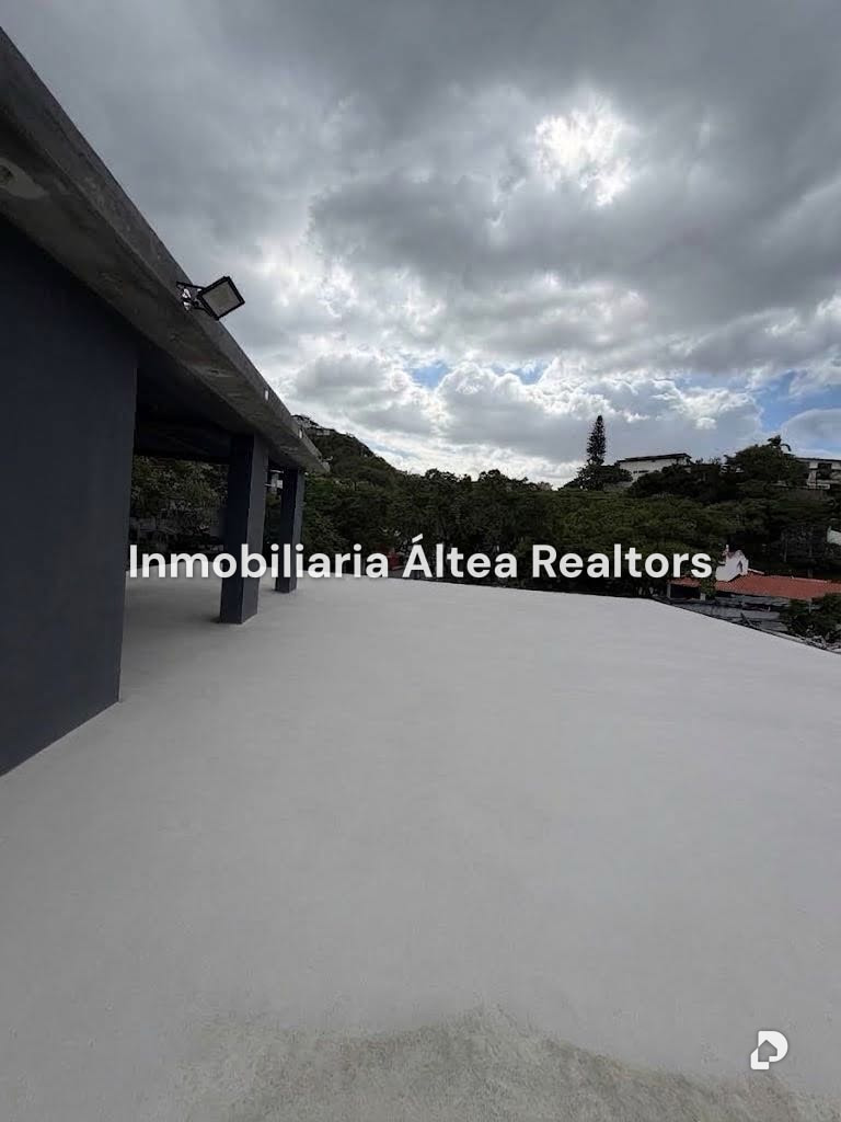 Local comercial en Chuao, Caracas – 14