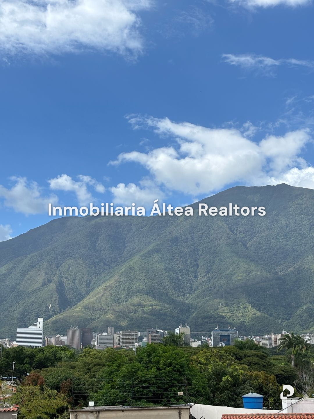 Local comercial en Chuao, Caracas – 13