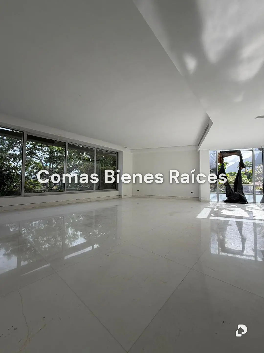 Apartamento en Altamira, Caracas – 2