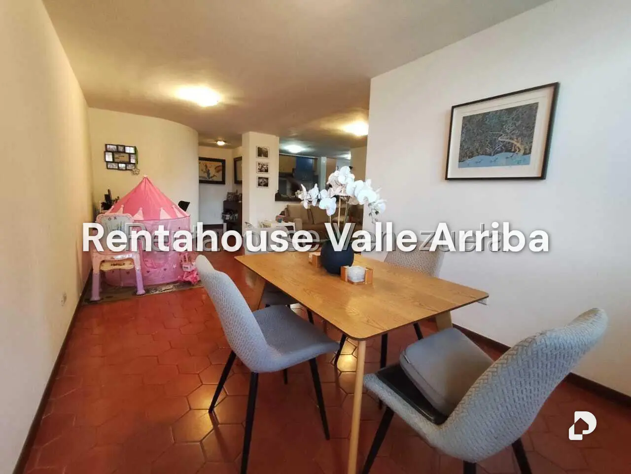 Apartamento en Los Palos Grandes, Caracas – 11