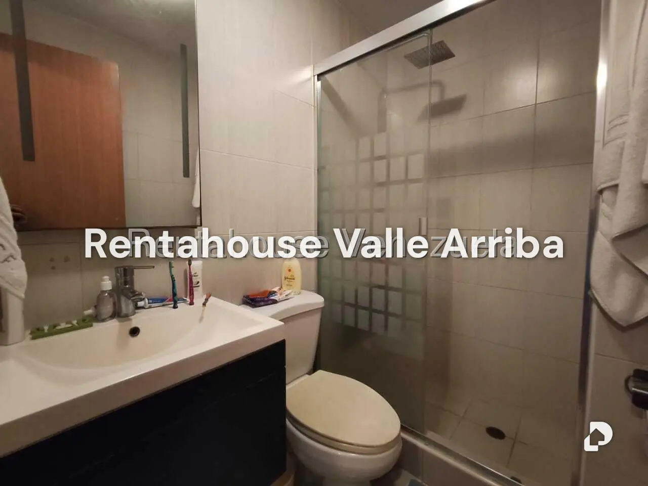 Apartamento en Los Palos Grandes, Caracas – 24