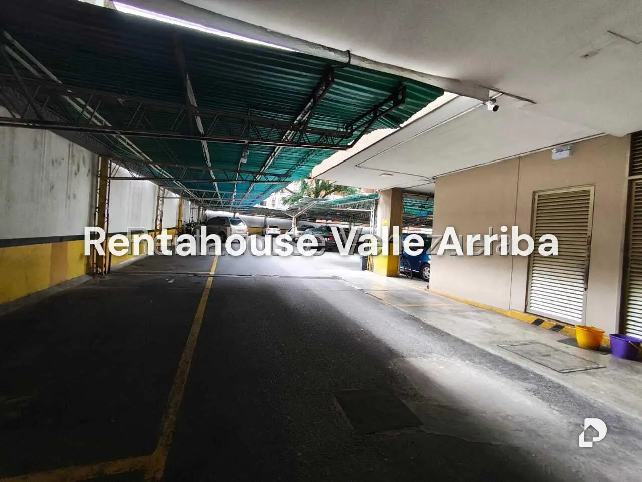 Apartamento en Los Palos Grandes, Caracas – 28