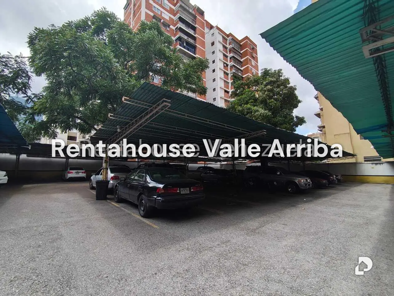 Apartamento en Los Palos Grandes, Caracas – 29