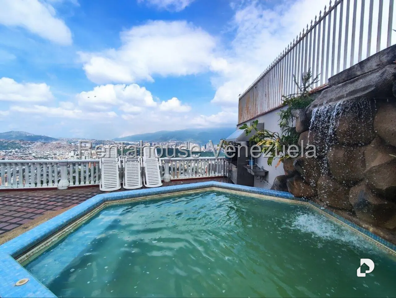 Casa en Colinas de Santa Mónica, Caracas – 30