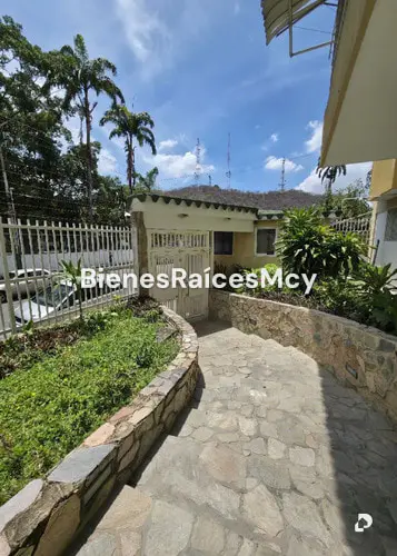 Apartamento en La Esperanza, Maracay – 3