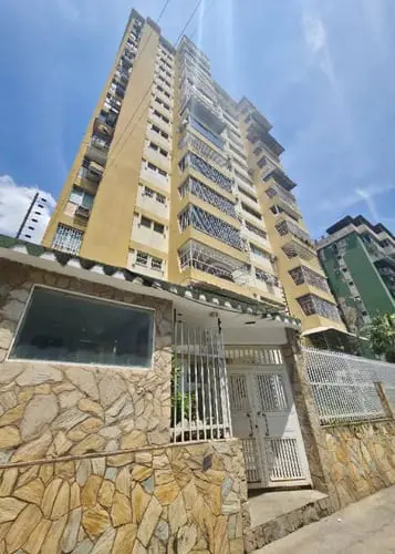 Apartamento en La Esperanza, Maracay - 1