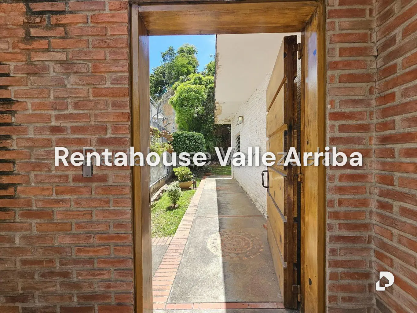 House in San Román, Caracas – 8