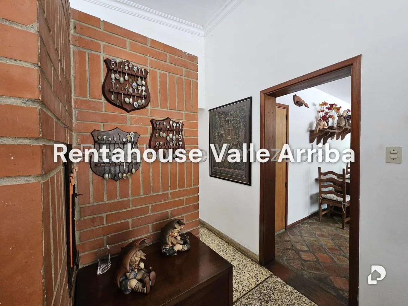 House in San Román, Caracas – 30