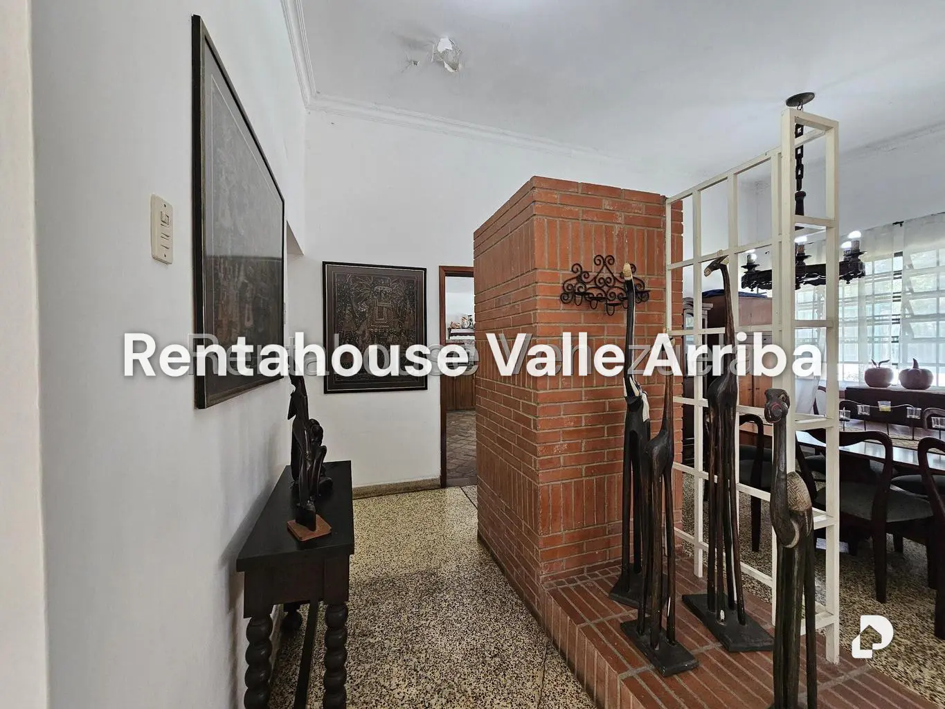 House in San Román, Caracas – 29