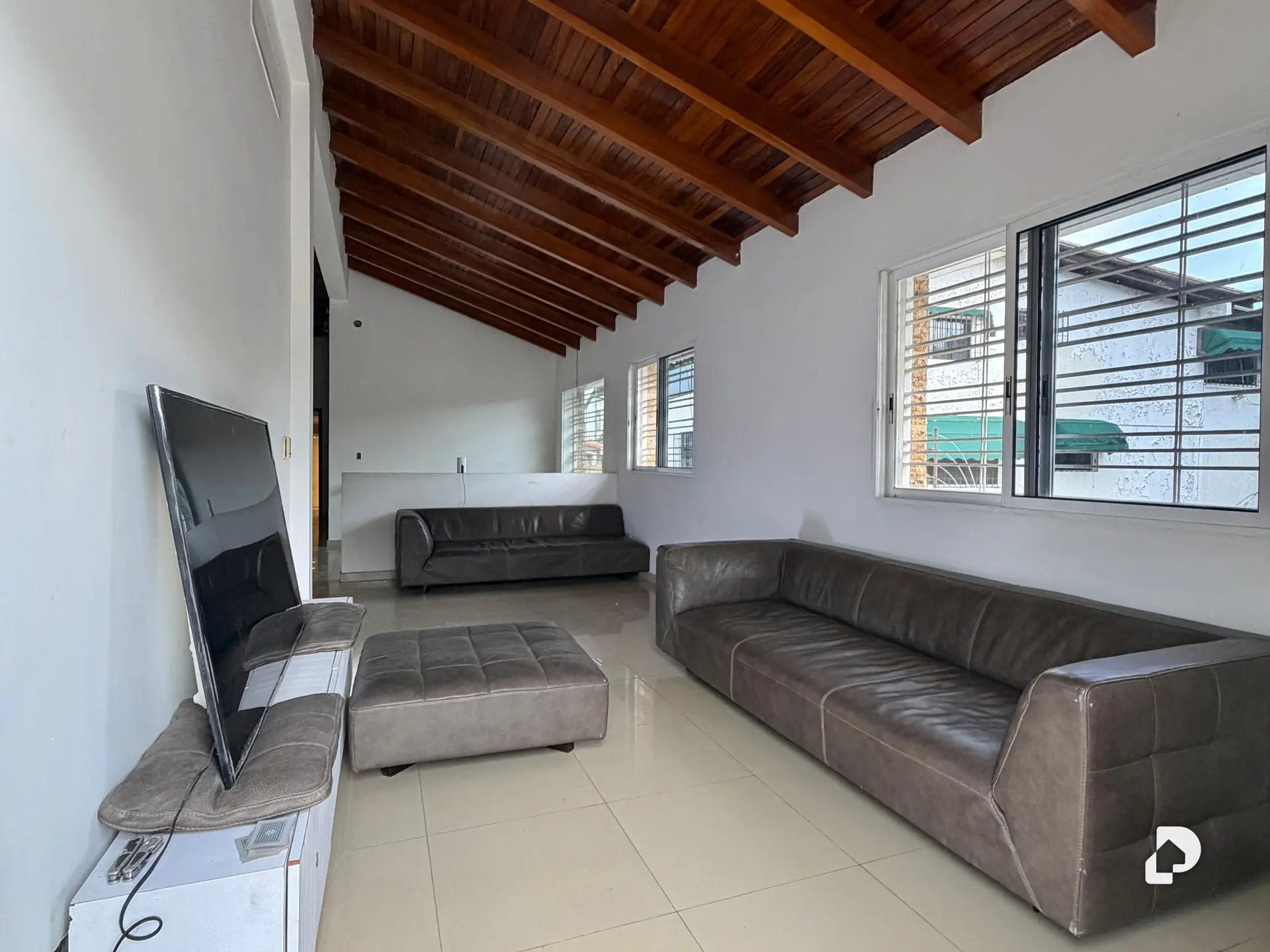 Casa en Urb. Miranda, Caracas – 13