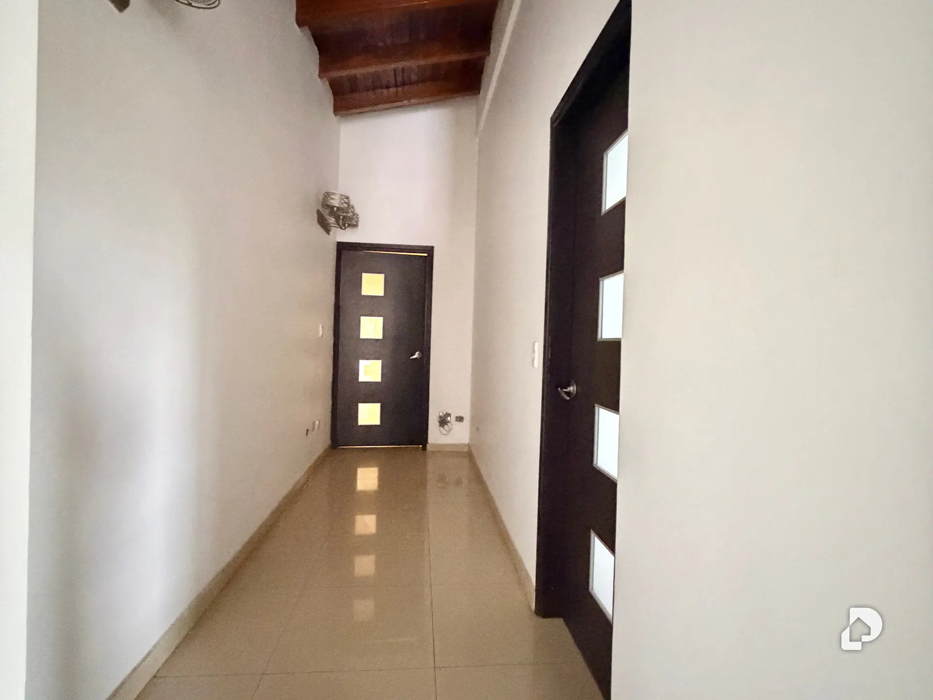 Casa en Urb. Miranda, Caracas – 14