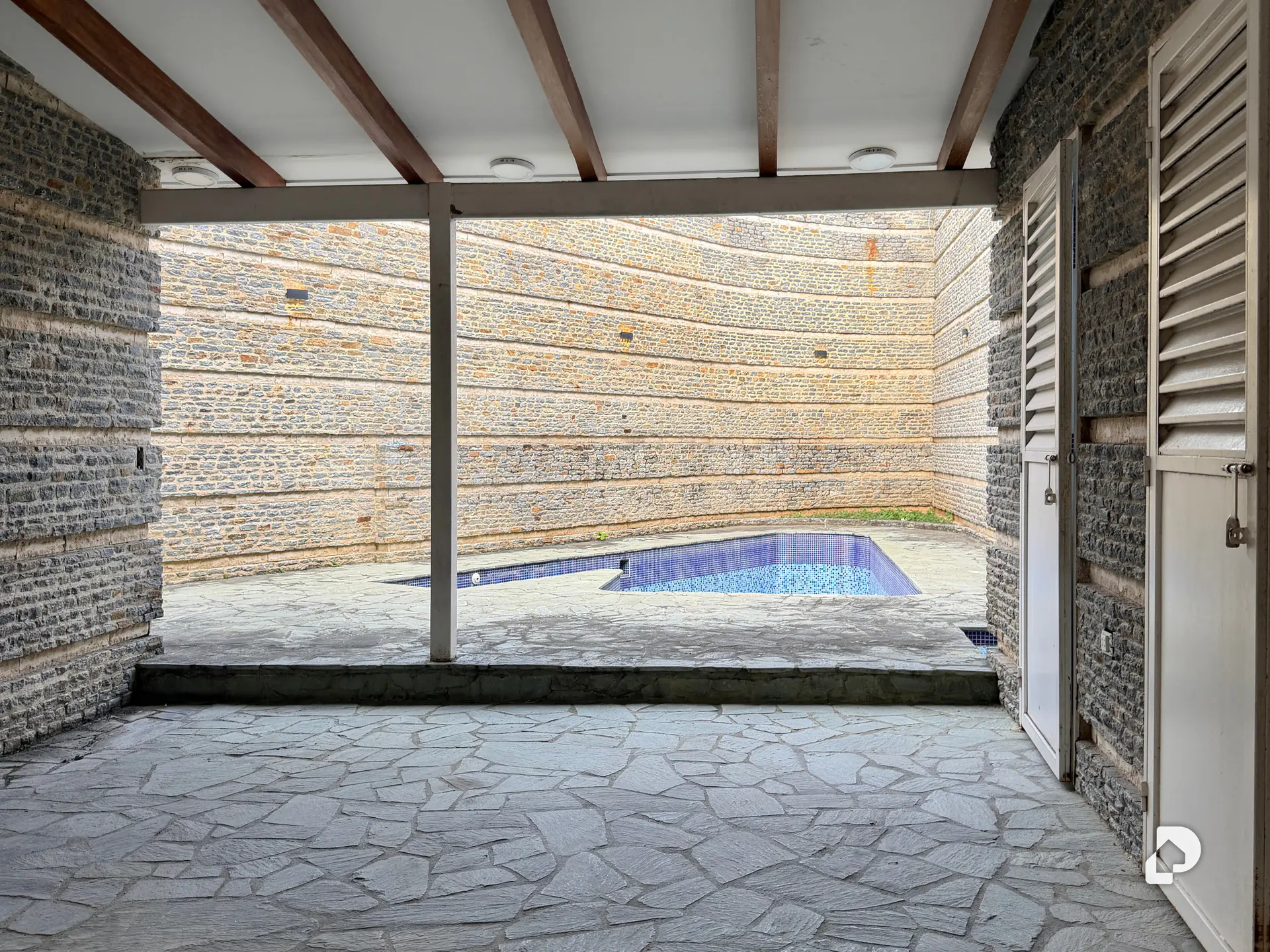 Casa en Urb. Miranda, Caracas – 32