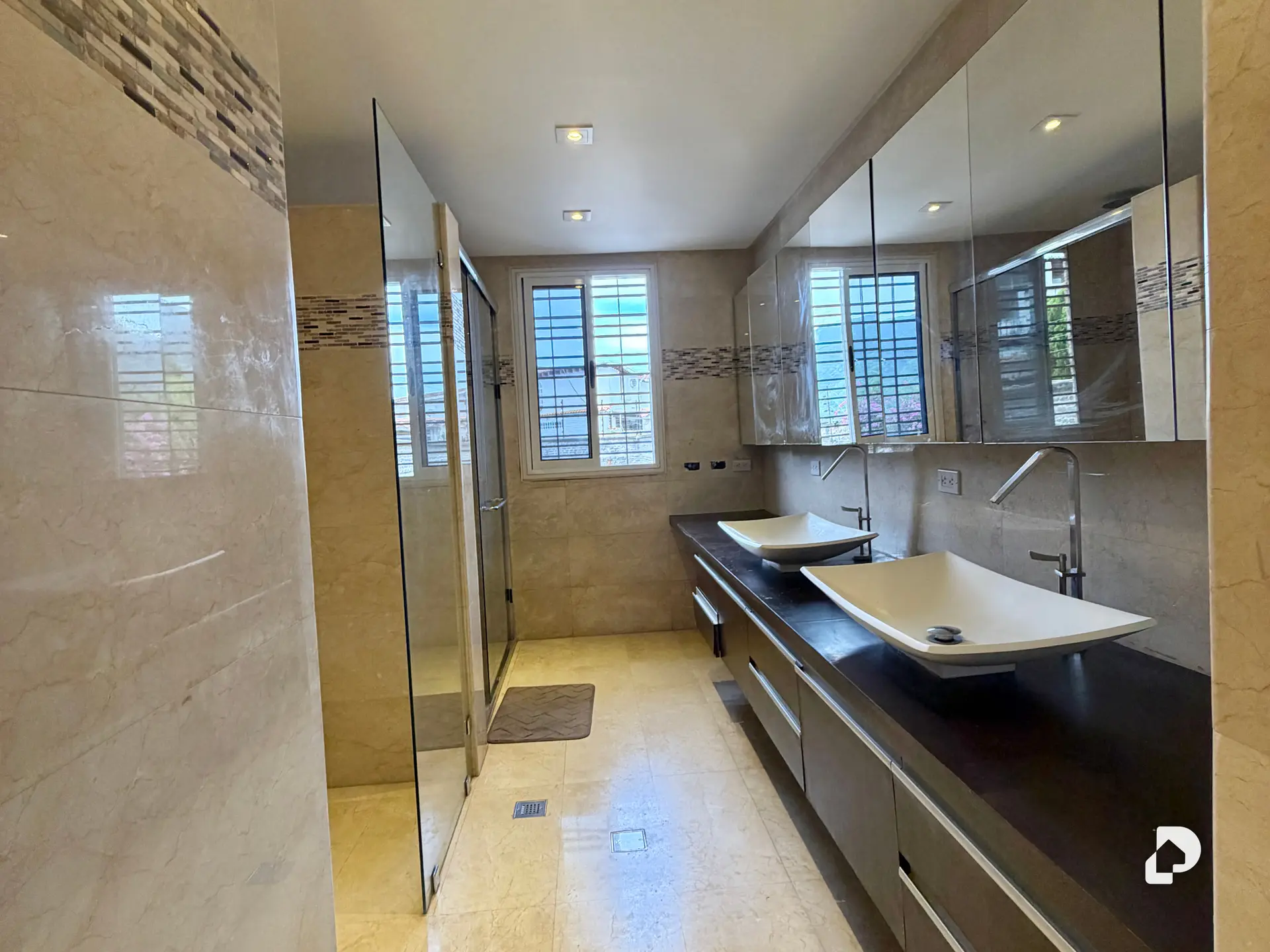 Casa en Urb. Miranda, Caracas – 22