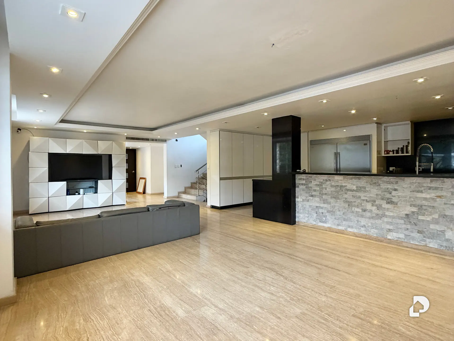 Casa en Urb. Miranda, Caracas – 8