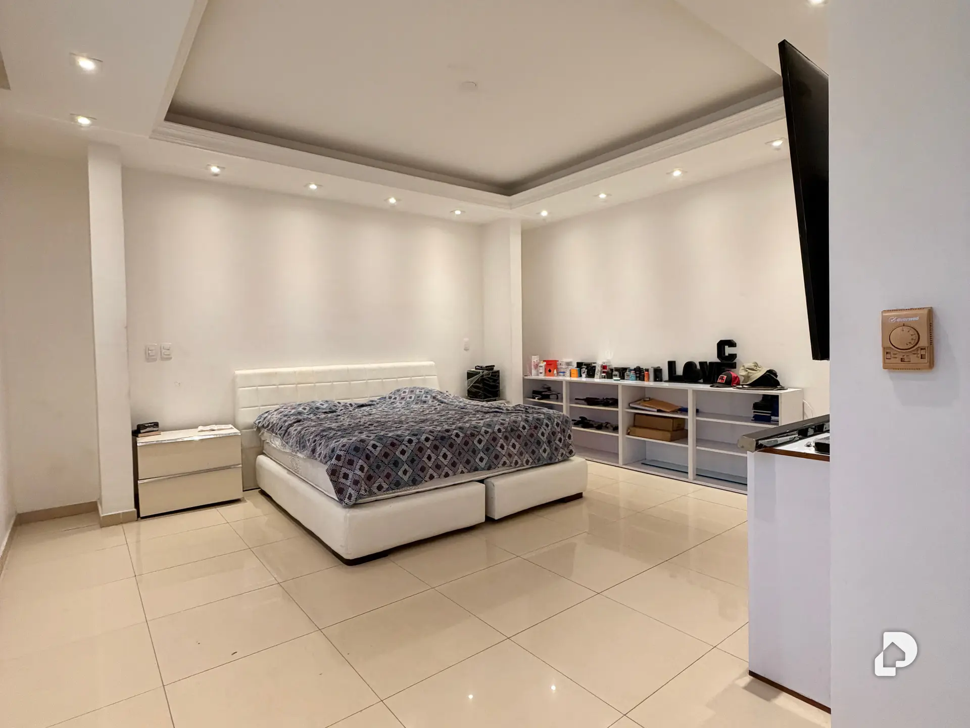 Casa en Urb. Miranda, Caracas – 16