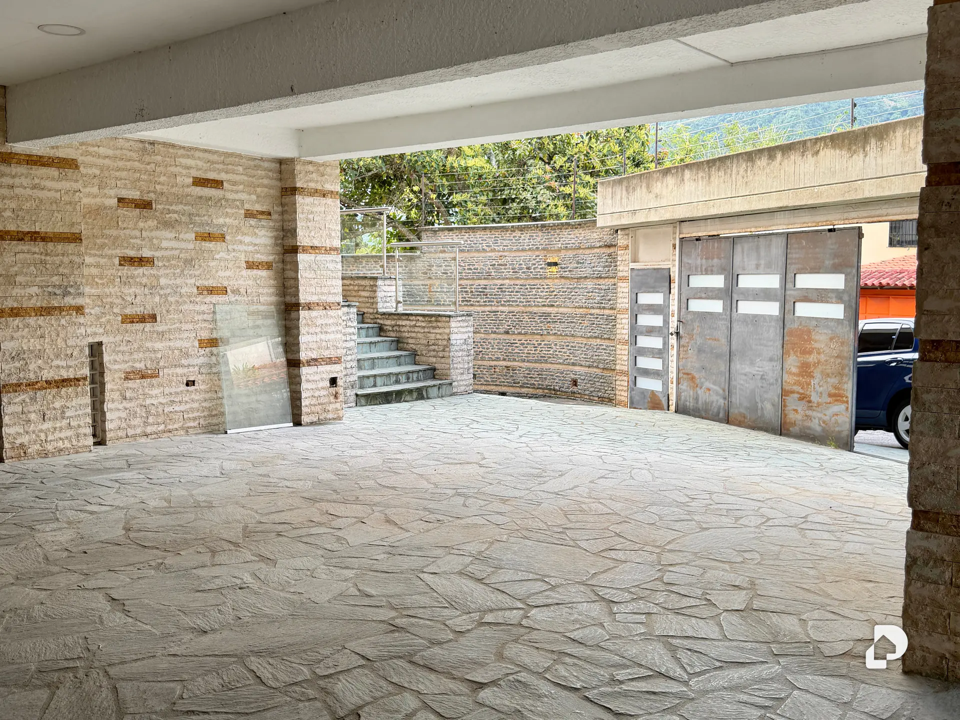 Casa en Urb. Miranda, Caracas – 34