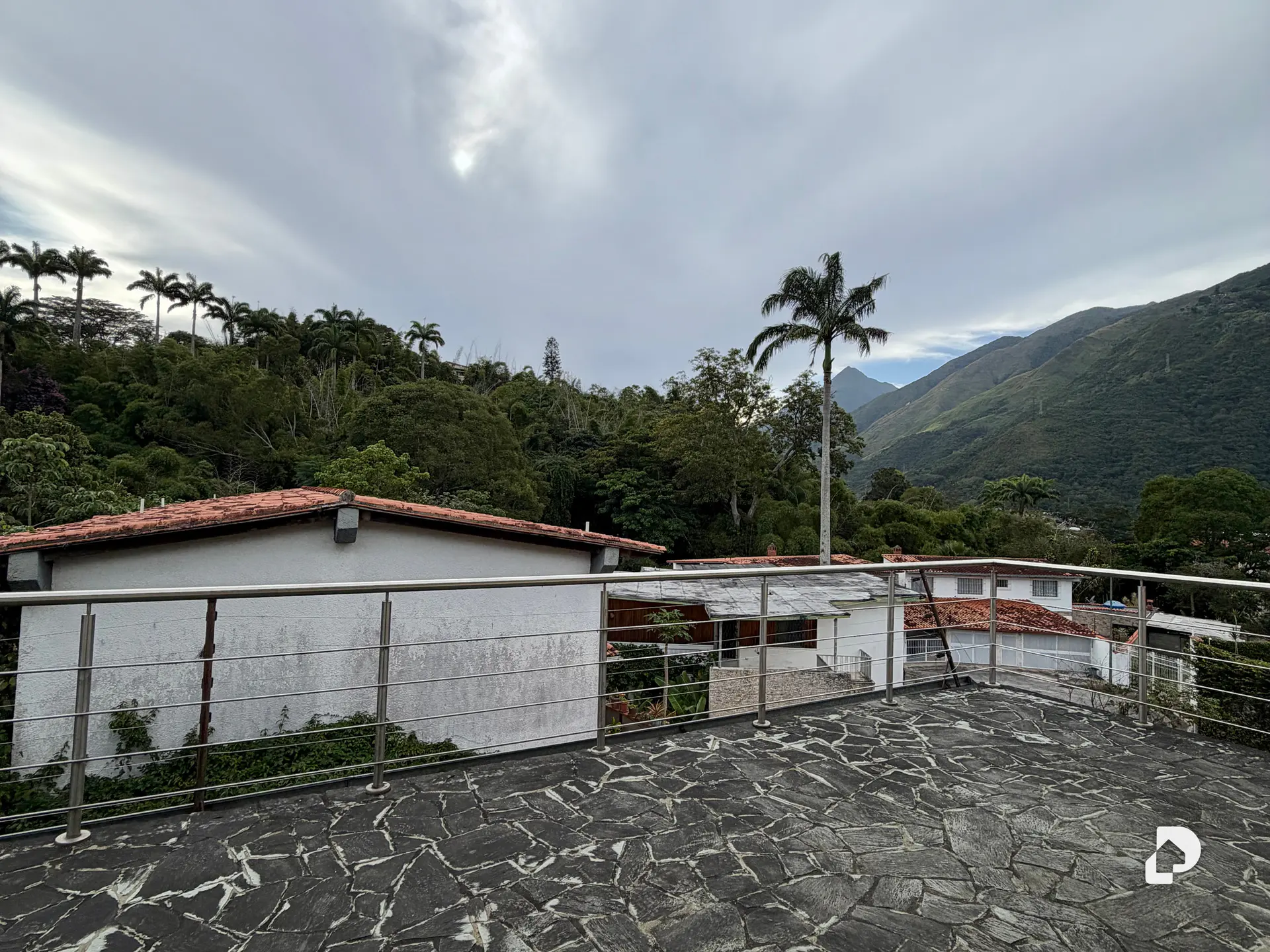 Casa en Urb. Miranda, Caracas – 29