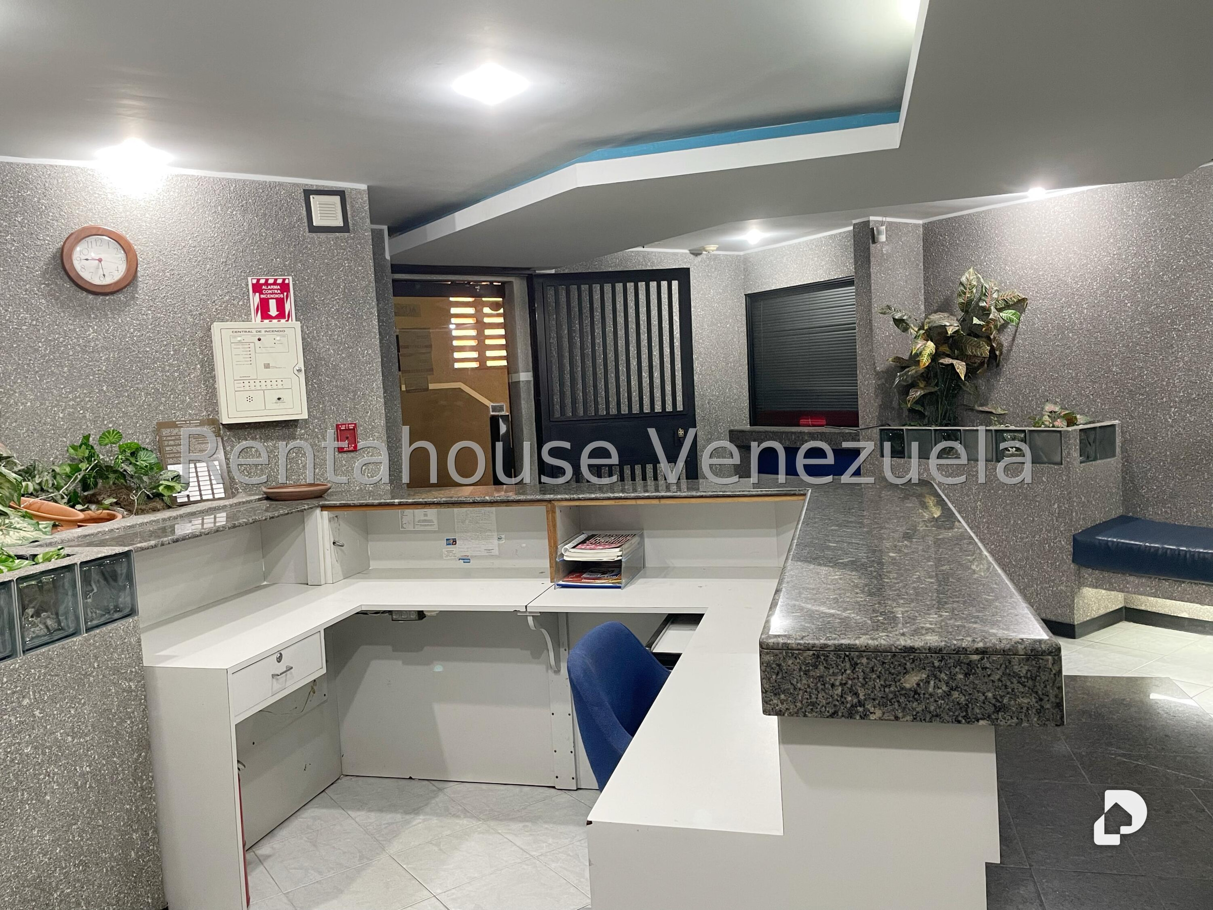 Local comercial en La Urbina, Caracas