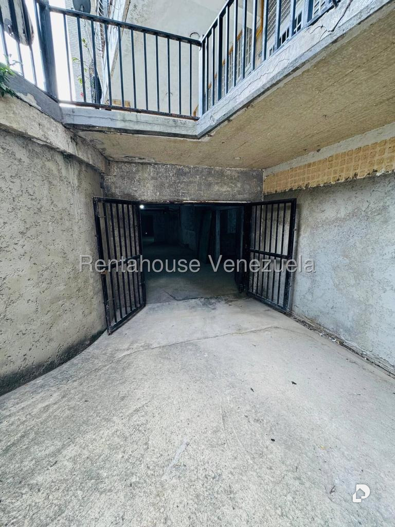 Local comercial en Parroquia Altagracia, Caracas – 5