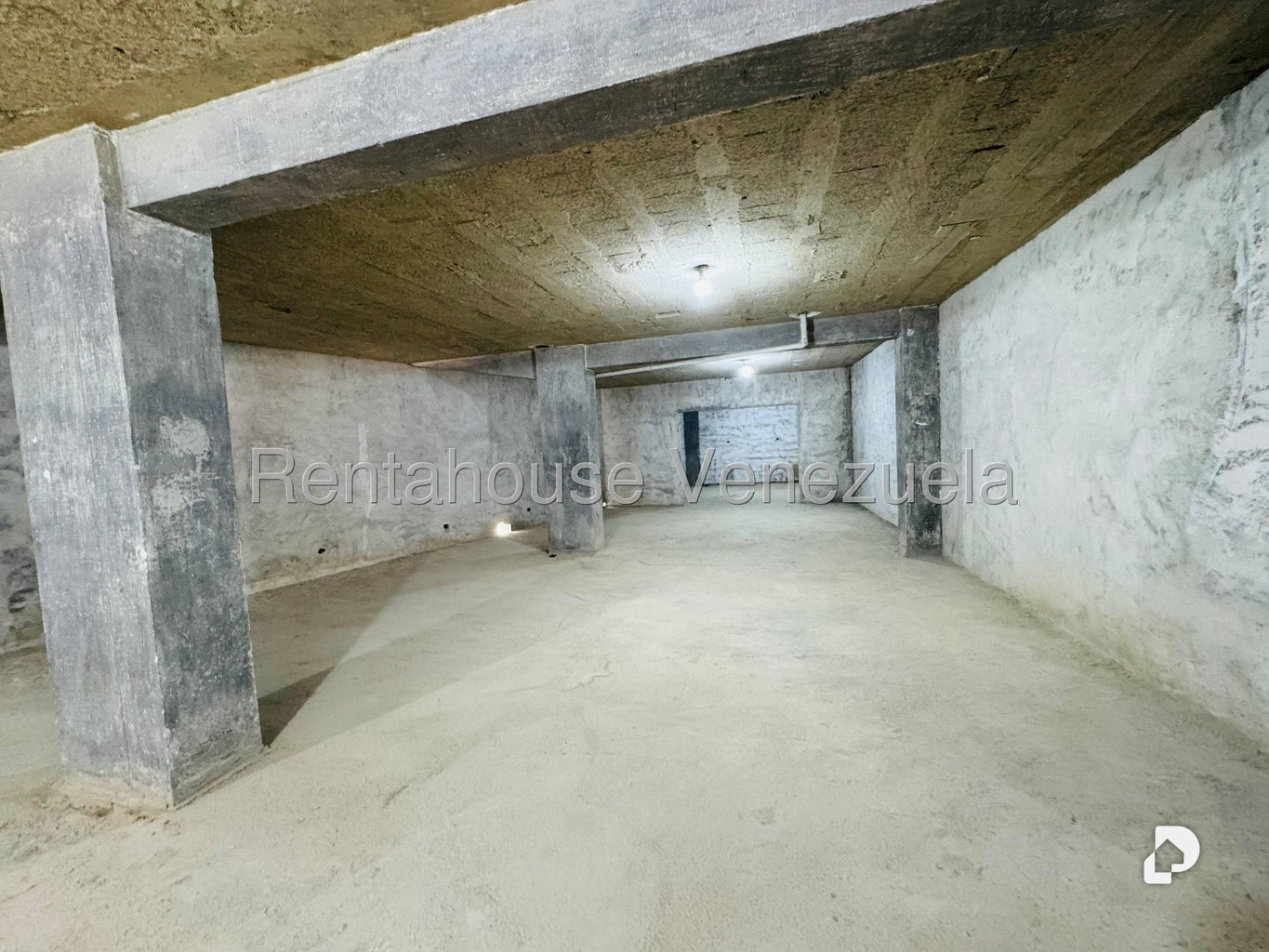 Local comercial en Parroquia Altagracia, Caracas – 16