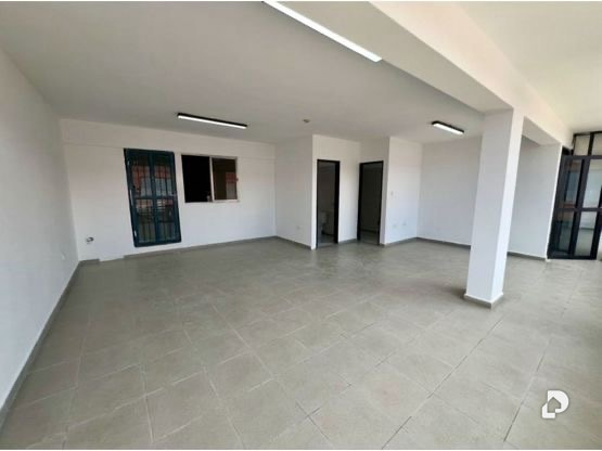 Local comercial en Los Guayos – 3