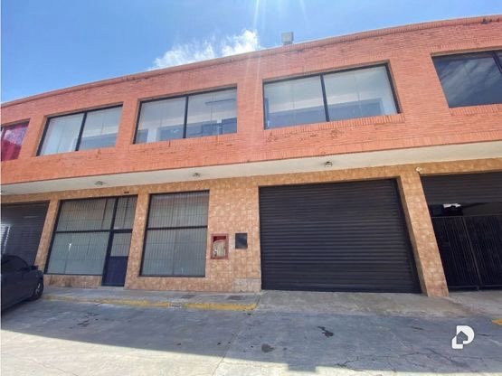 Local comercial en Los Guayos – 2