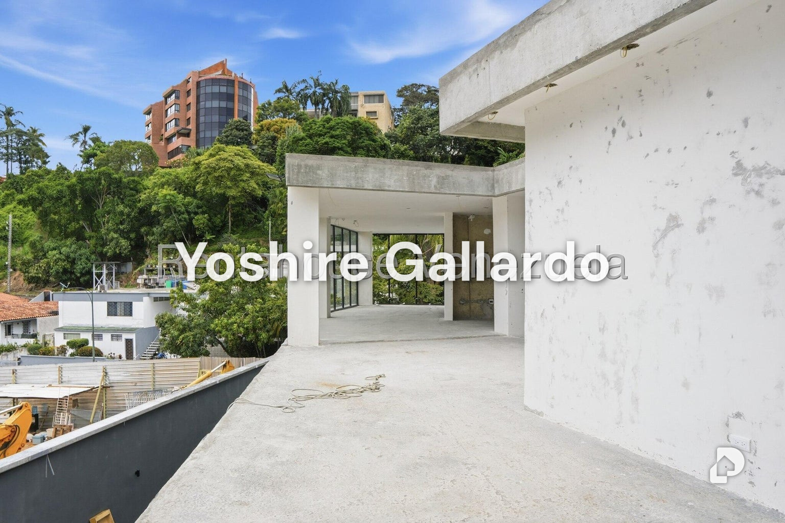 Local comercial en Chuao, Caracas – 30