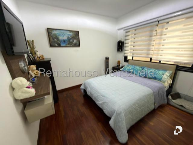 Apartamento en El Rosal, Caracas – 9