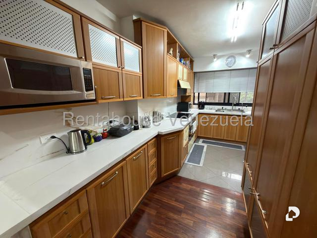 Apartamento en El Rosal, Caracas – 6