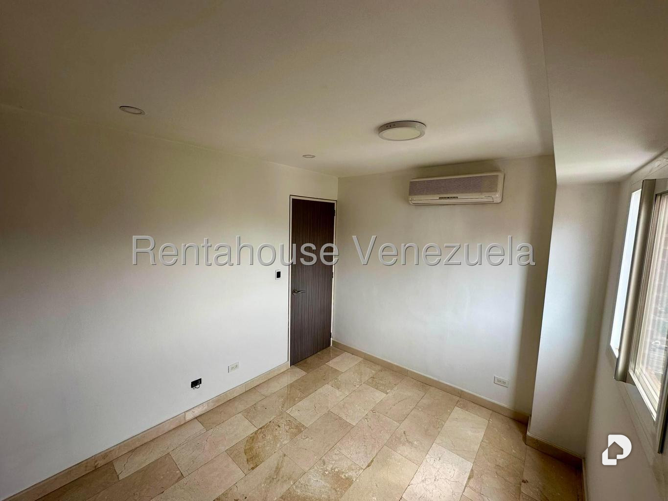 Apartamento en El Rosal, Caracas – 24