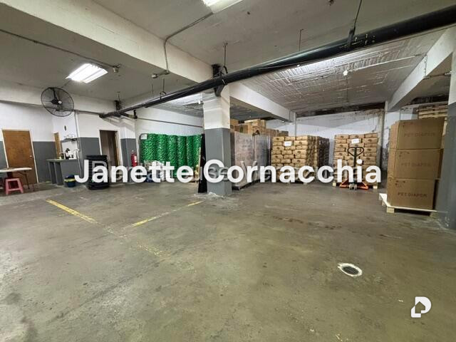 Local comercial en Boleíta Sur, Caracas – 17