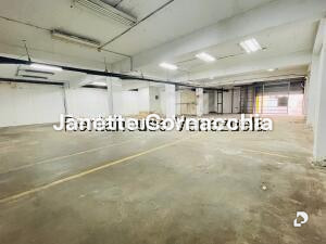 Local comercial en Boleíta Sur, Caracas – 19