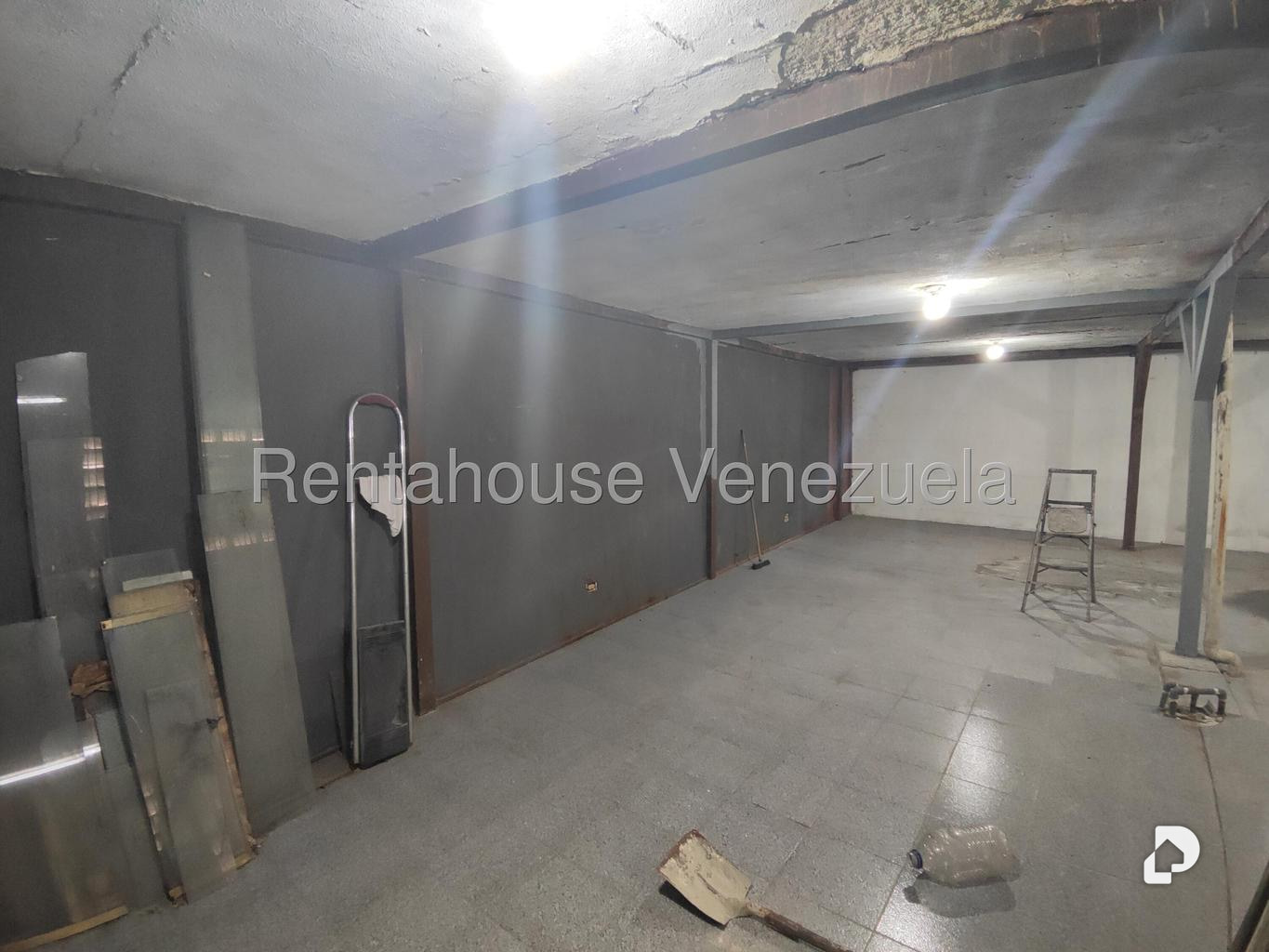 Local comercial en Parroquia Altagracia, Caracas – 16