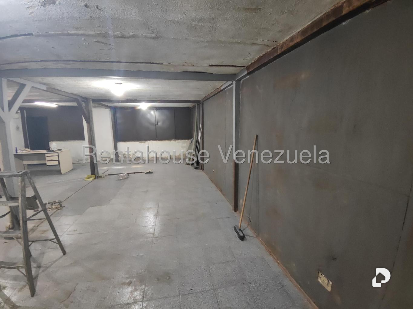 Local comercial en Parroquia Altagracia, Caracas – 17