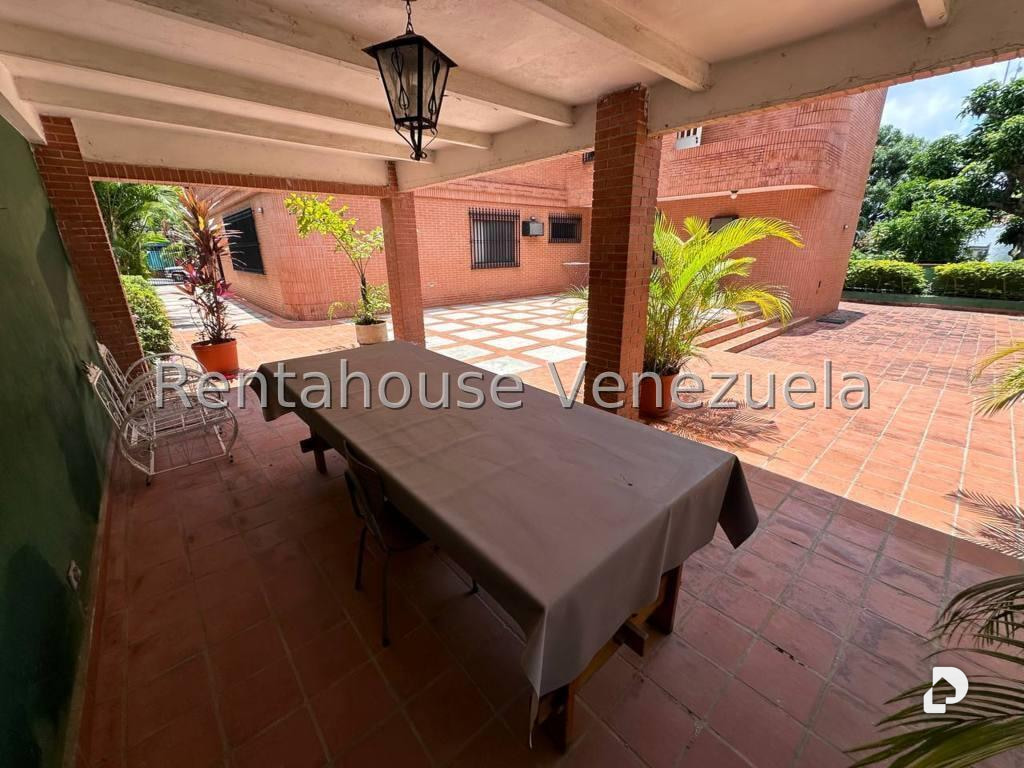 Casa en Altamira, Caracas – 12
