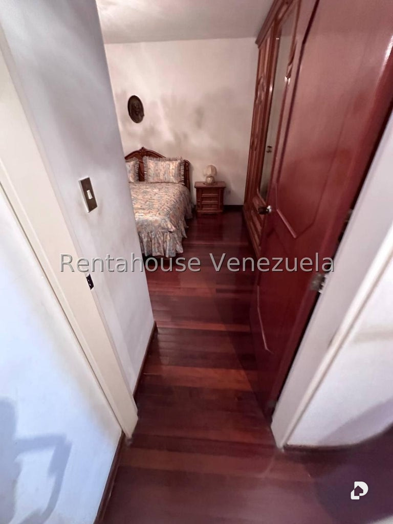 Casa en Altamira, Caracas – 29