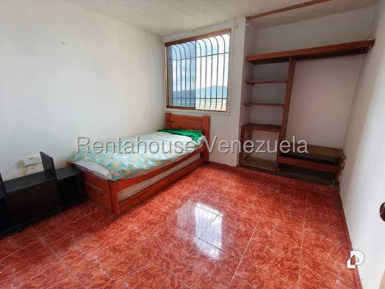 Apartamento en La Rosaleda, San Antonio de Los Altos