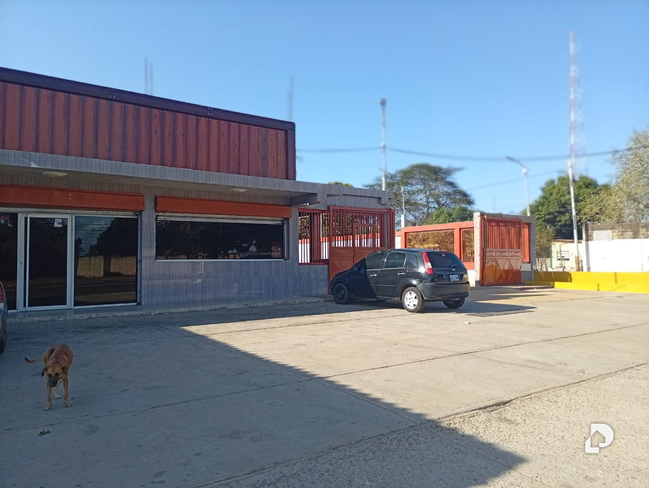 Local comercial en Km 8 Via Perijá, San Francisco – 5