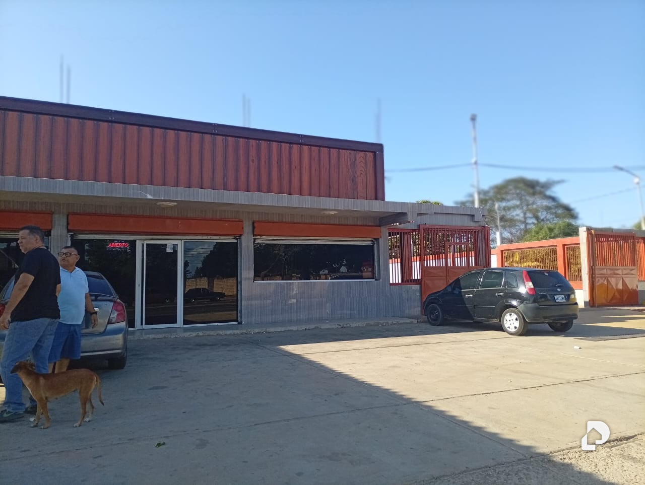 Local comercial en Km 8 Via Perijá, San Francisco – 4