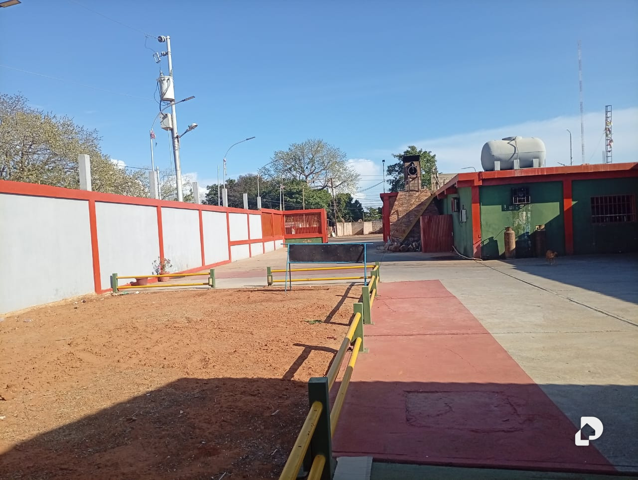 Local comercial en Km 8 Via Perijá, San Francisco – 8