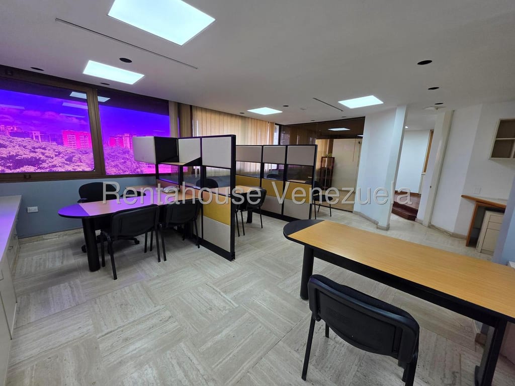 Oficina en Chuao, Caracas - 1